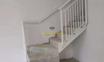 Imagem 2: Sobrado à Venda com 3 Dormitórios, sendo 1 Suíte no Condomínio Villa Europa no bairro Jard