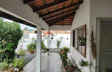 Imagem: Casa em Rua 1940 - Centro - Balneário Piçarras/SC