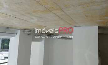 Imagem 3: Loja totalmente revestida em vidro