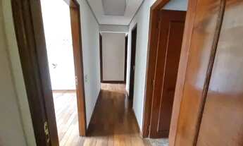 Imagem 5: Casa Térrea espaçosa com jardim em rua arborizada no Parque Continental 5 dormitórios e ed