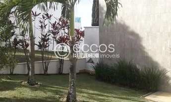 Imagem 2: Casa em condomínio para aluguel, 4 quartos, 3 suítes, 4 vagas, JARDIM DAS PALMEIRAS - Uber