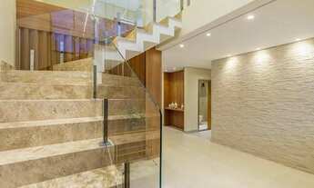 Imagem 4: Casa para venda possui 241 metros quadrados com 4 quartos em Guará II - Brasília - Distrit