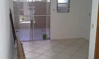 Imagem 2: Sobrado em condomínio fechado