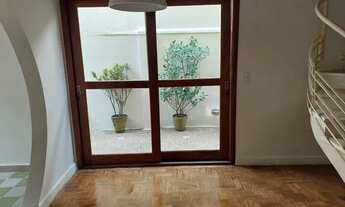 Imagem 5: Casa de vila para aluguel e venda possui 102 metros quadrados com 3 quartos