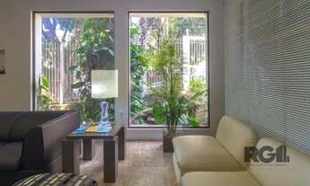 Imagem 6: Casa comercial com 250m² privativos, localizada no bairro Mont' Serrat, Porto Alegre