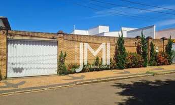 Imagem 3: Casa com 3 dormitórios, 446 m² - venda por R$ 1.700.000 ou aluguel por R$ 6.500/mês - Cida