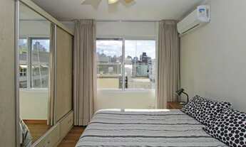 Imagem 7: Apartamento para venda possui 100 metros quadrados com 3 quartos em Petrópolis - Porto Ale