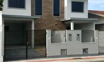 Imagem: Lindo sobrado na Palhoça