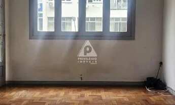 Imagem 3: Mais barato apartamento de sala e 2 quartos em Copacabana do lado do metrô