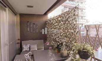 Imagem 2: Apartamento à venda na Rua Antônio Basílio, Tijuca. São 140 m² bem distribuídos, com varan