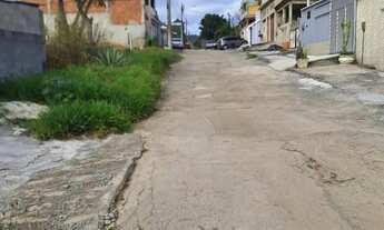 Imagem 2: ótimo terreno murado