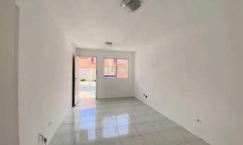 Imagem 3: CONFORTO E LOCALIZAÇÃO, SEU NOVO SOBRADO NO PINHEIRINHO!