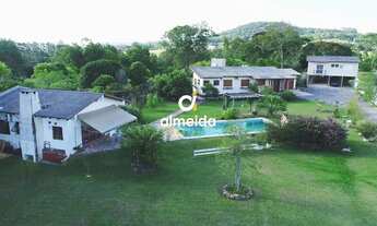 Imagem 2: Casa 5 dormitórios à venda Tomazetti Santa Maria/RS