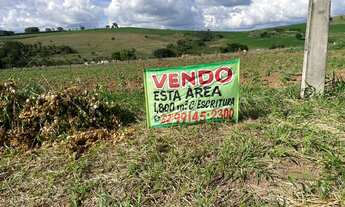 Imagem 3: Oportunidade Única de Investimento - 1.800 m² em Lotes com Vista Linda