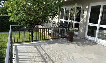 Imagem 4: Casa 4 dormitórios, 1 suíte, 03 vagas, Bairro Três Figueiras, Porto Alegre