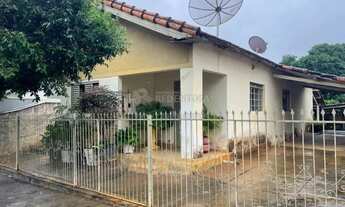 Imagem: Casa localizada na Rua Brasil em Monte Aprazível/SP