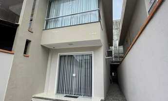 Imagem 2: SOBRADO COM PÁTIO - 02 DORM. - MOBILIADO E EQUIPADO - RIO PEQUENO - CAMBORIÚ/SC