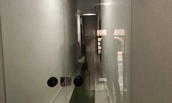 Imagem 3: Apto de um amplo dorm, com 45 m privativos , andar alto, reformado, na Gen Vitorino, R$ 13