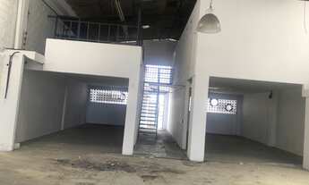 Imagem 3: Galpão Comercial e industrial, com boa localização travessa de André Rocha com Bandeirante