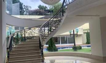 Imagem 6: Casa de condomínio para venda possui 2150 metros quadrados com 10 quartos