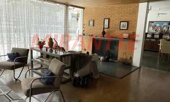 Imagem 6: Sobrado para venda possui 500 metros quadrados com 5 quartos