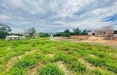 Imagem 3: * OTIMO TERRENO DE ESQUINA COM PROJETO APROVADO *