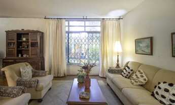 Imagem 7: Casa com 300 m² de terreno e 280 m² de área útil, 3 dormitórios sendo 1 suíte, 3 salas e 2