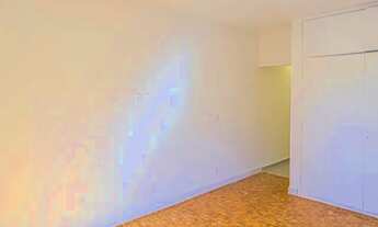 Imagem 7: Kitnet/conjugado para aluguel possui 25m² com 1 quarto, cozinha e banheiro na Liberdade