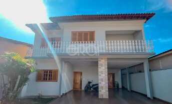 Imagem 2: Sobrado à venda no bairro Setor Ferroviário - Formosa/GO