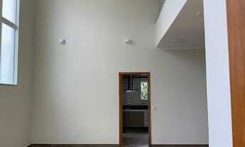 Imagem 5: Sobrado seminovo com 3 suítes, piscina e closet para alugar, 300 m² - Condomínio Villagio