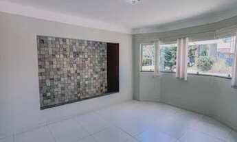 Imagem 4: Casa de condomínio para aluguel possui 350 metros quadrados com 5 quartos