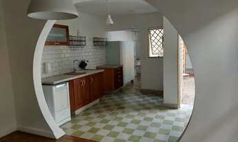 Imagem 3: Casa de vila para aluguel e venda possui 102 metros quadrados com 3 quartos