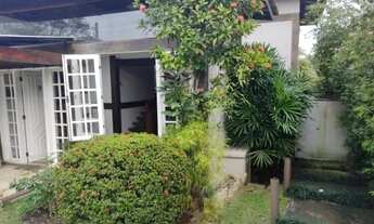 Imagem 2: Casa para venda tem 190 metros quadrados com 3 quartos em Piratininga - Niterói - Rio d