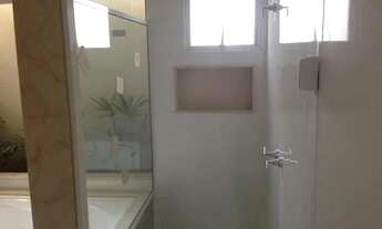 Imagem 4: Casa de condomínio para aluguel tem 300 metros quadrados com 4 quartos