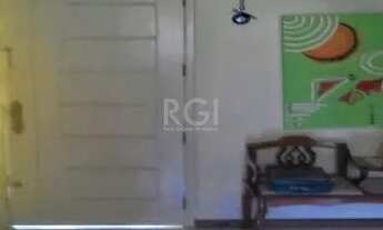 Imagem 6: Vende ampla casa no Bairro Jardim Planalto com 278m² de área privativa, possui 03 dormitór