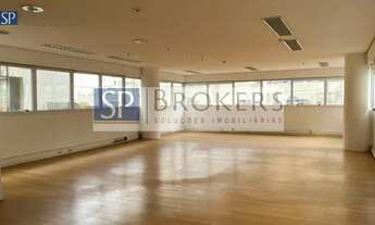 Imagem: Sala comercial de 160m² com 4 vagas para