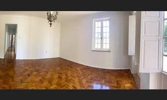 Imagem 2: Amplo 4/4 com excelente localização no Canela