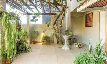 Imagem 4: Casa de 380m2 com 4 suítes e piscina no bairro Cristal