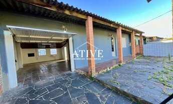 Imagem: Casa para locação com amplo pátio e garagem