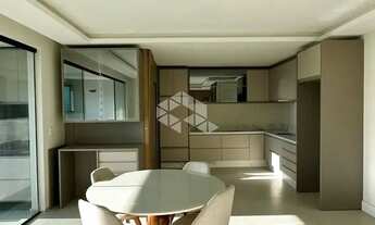 Imagem 2: Apartamento com 3 suítes e 3 vagas de garagem na Meia Praia