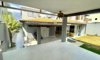 Imagem 15: Sobrado para venda tem 240 metros quadrados com 3 quartos