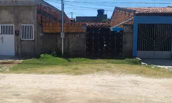 Imagem: Vende se uma casa com o terreno grande