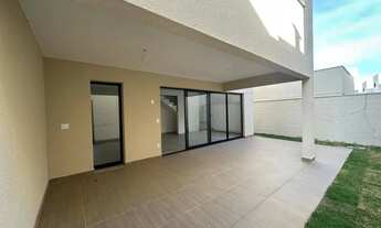 Imagem 2: Sobrado para venda tem 181 metros quadrados com 4 quartos