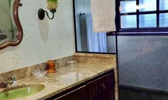 Imagem 7: Sobrado para venda tem 1560 metros quadrados com 4 quartos