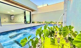 Imagem 5: Casa à venda em Maringá, Jardim Higienópolis, com 4 suítes, com 230 m²