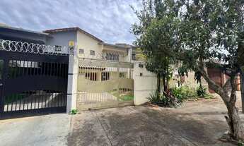 Imagem 2: Sobrado para venda tem 140 metros quadrados com 3 quartos em Jardim América - Goiânia - GO