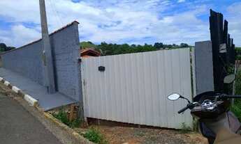 Imagem: Casa com terreno amplo, bela vista, 10 minutos