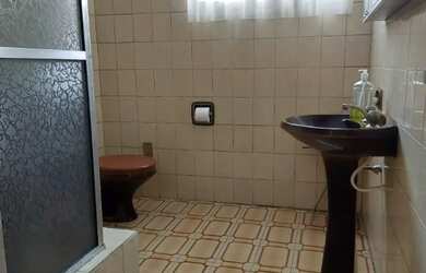 Imagem 7: Quarto individual mobiliado