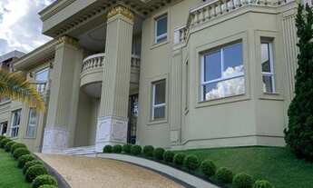 Imagem 4: Casa de condomínio para venda possui 2150 metros quadrados com 10 quartos