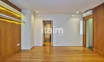 Imagem 3: Apartamento para locação, com 2 Suítes , 4 vagas na garagem , 258m² de área útil e com loc